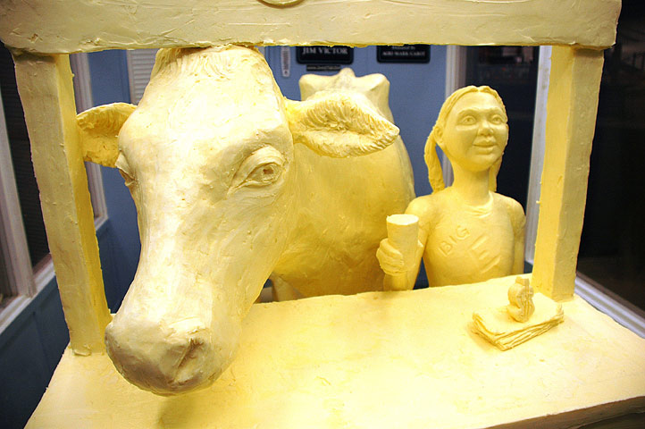 Cash cow butter sculpture
