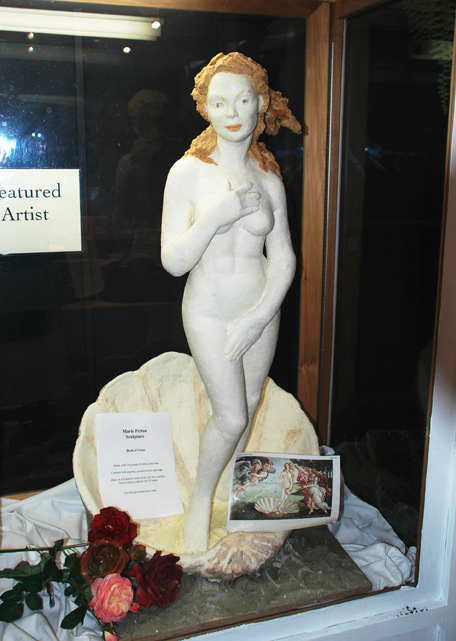 Chocolate sculpture of Venus from Botticelli's painting
